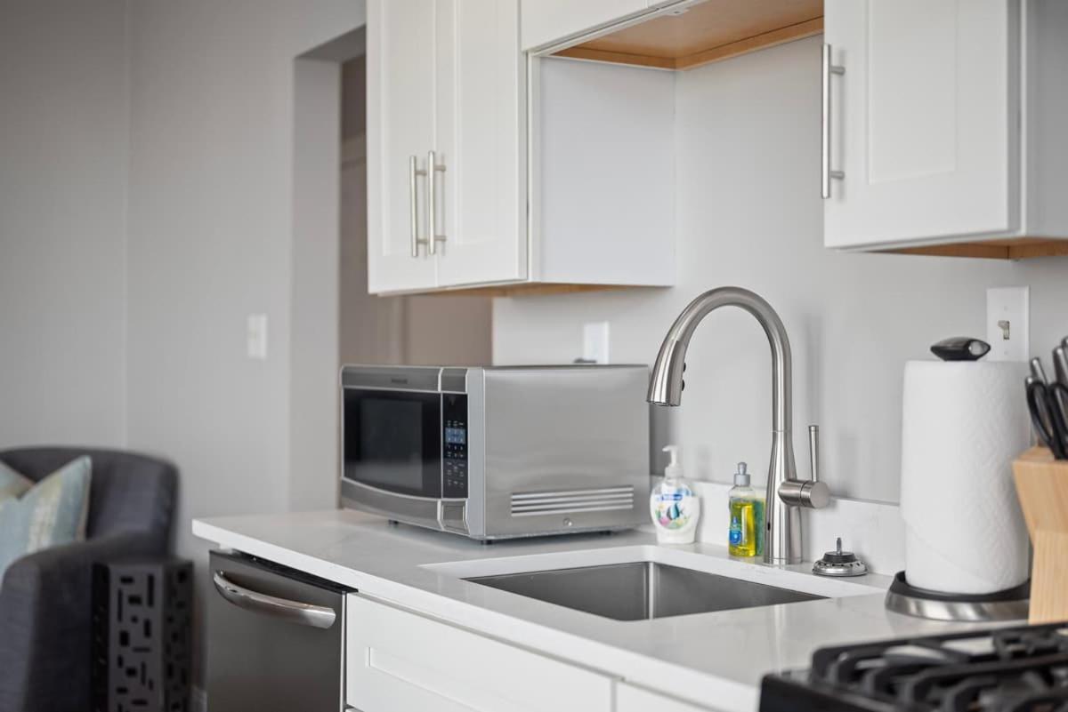 Skyline Views - Luxury 1 Bedroom Apartamento *